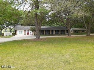 7320 Big Point Rd, Moss Point, MS 39562