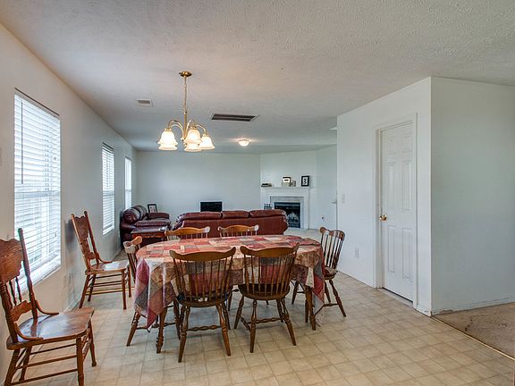 5th image of 3220 Woodpoint Dr
