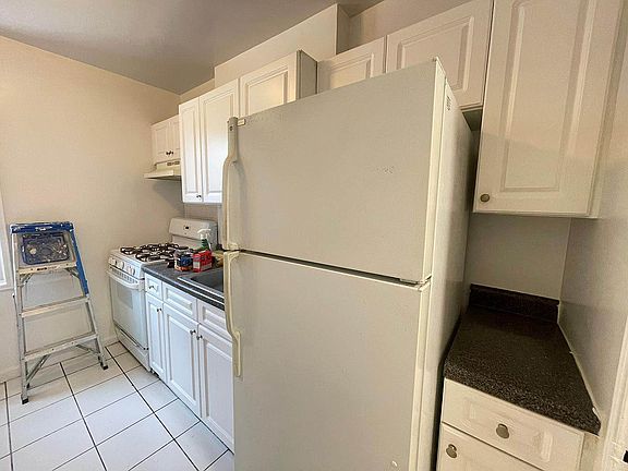 5th image of 35-48 75th St #4Z