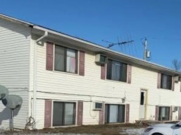 755 Brandon Ave, Hiawatha, IA 52233