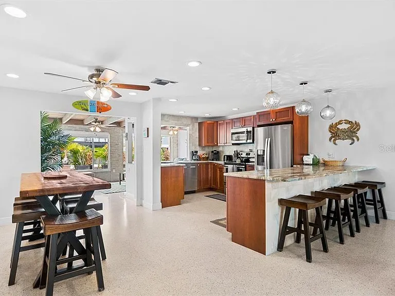 327 Avenida Milano — Photo 26