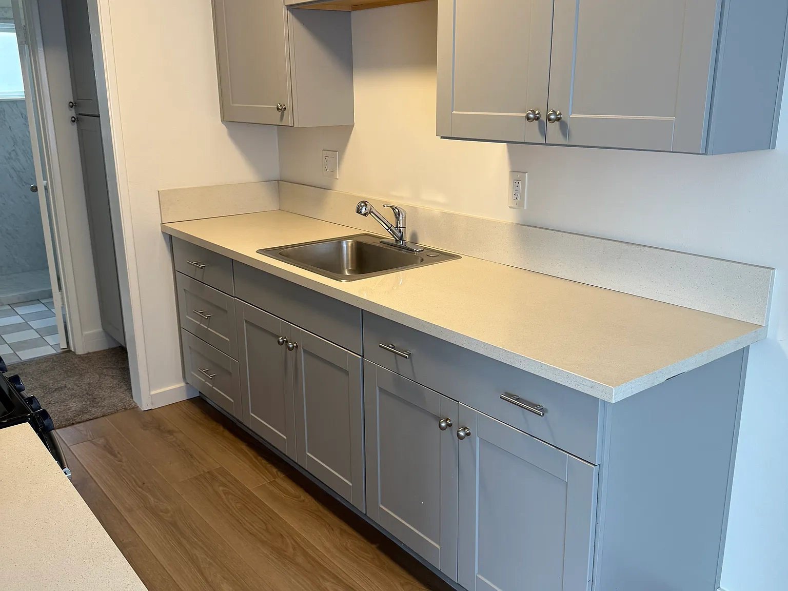 901 Grand Ave — Photo 2