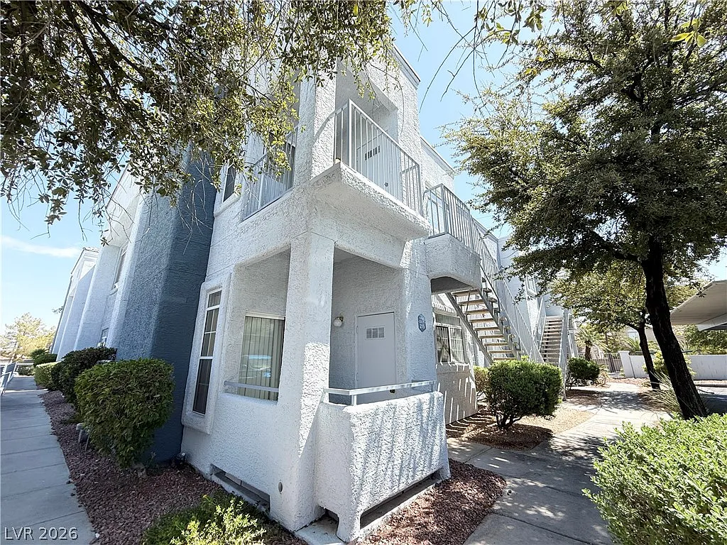 2 bed, 2.0 bath, 931 sqft, $1,490 — Photo 1