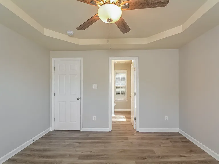 118 Ashton Ct — Photo 10