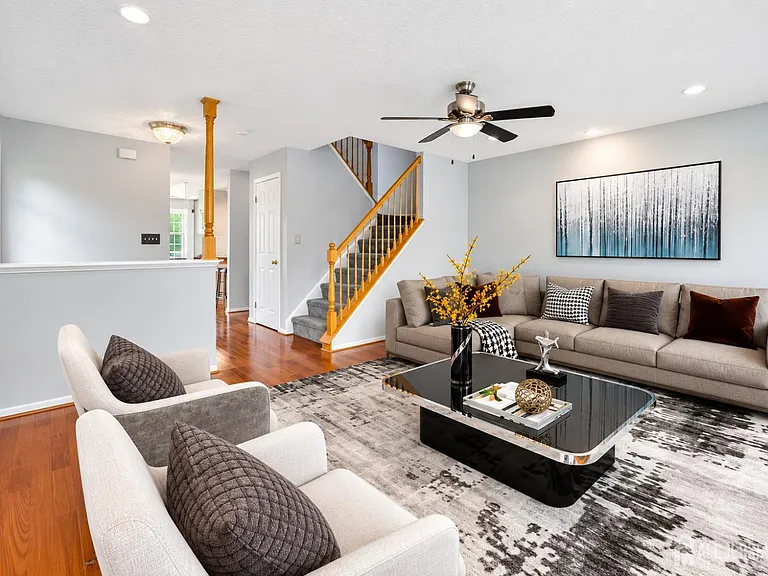 32 Cabot Way — Photo 4