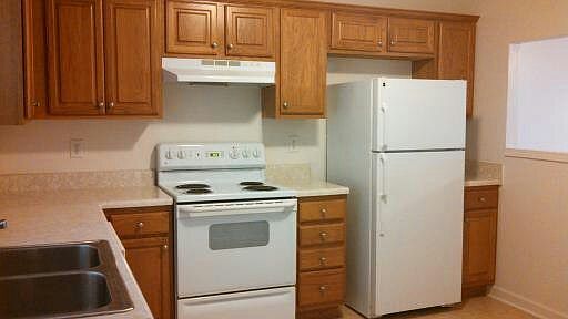 5th image of 121 W 26th St APT B