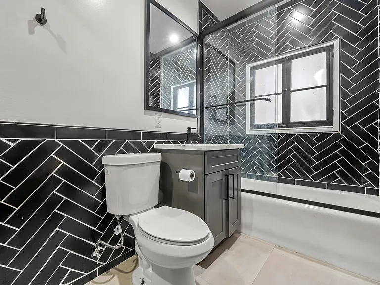 1415-1419 S Sherbourne Dr — Photo 13