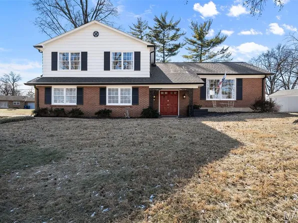 11960 Randy Dr, Saint Louis, MO 63141