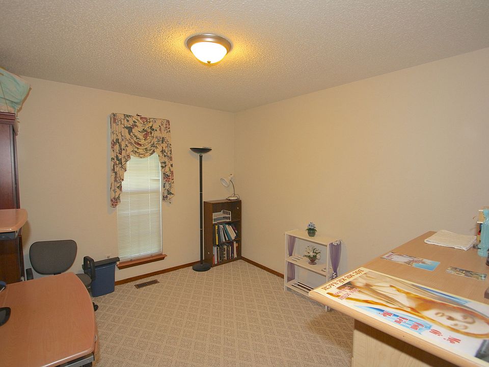 1st image of 628 Westview Dr