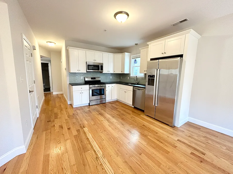 990 Dorchester Ave #2