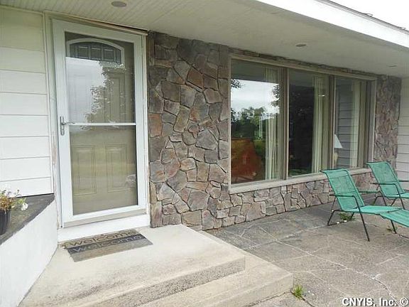 Exterior Front. Front patio to relax on and take in the views of the country side!