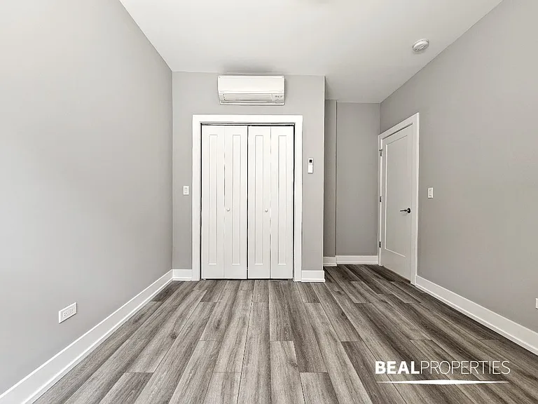 3943.5 N Janssen Ave #E2 — Photo 11
