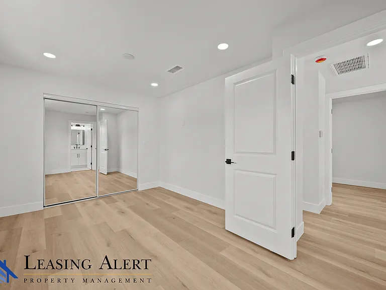 16446 Lassen St — Photo 13
