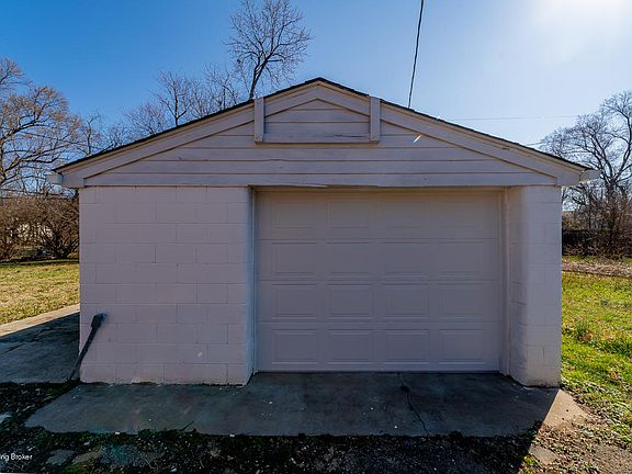 3rd image of 263 Eldorado Ave