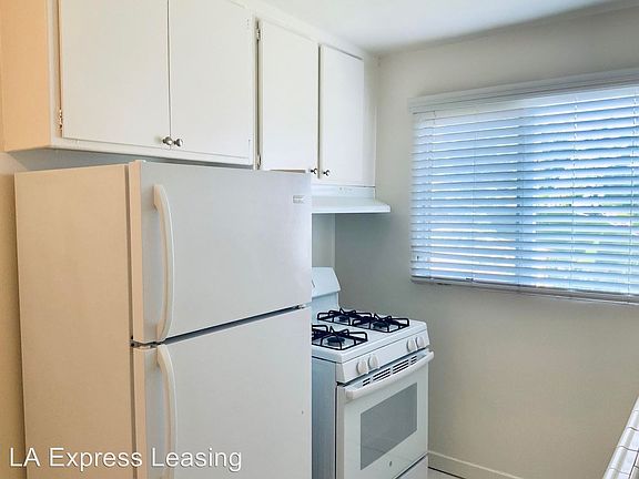 4th image of 625 W 92nd St APT 12