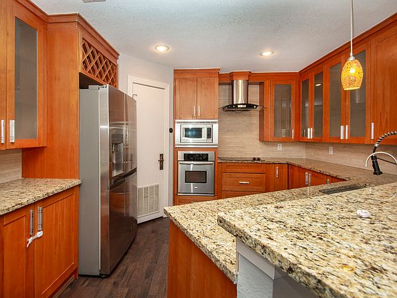 3rd image of 1323 Saint Joseph St Unit 17