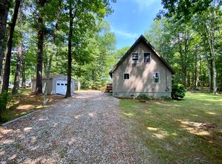 17 Peaceful Ln, Sanford, ME 04073