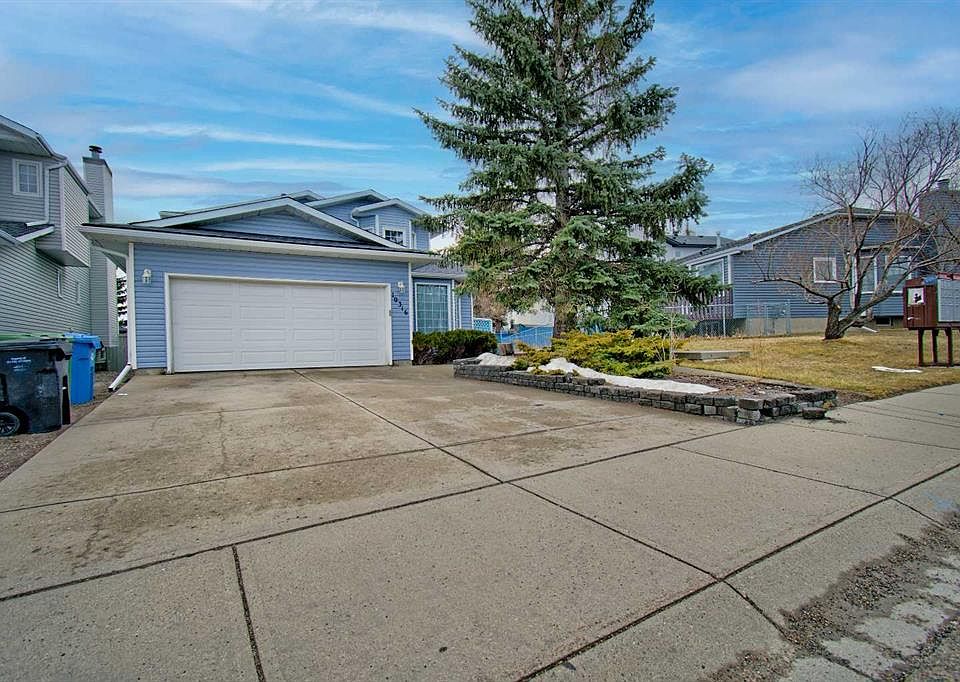 1st image of 10316 Hidden Valley Dr NW