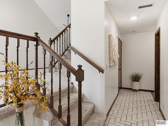 2nd image of 907 Wolf Ln