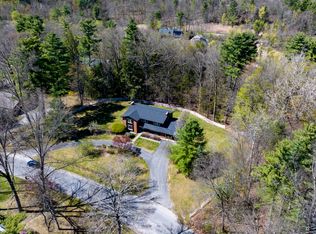 15 Roberts Lane, Saratoga Springs, NY 12866