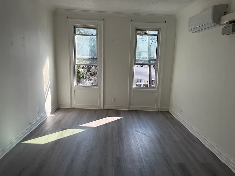 6031 55th St #2R — Photo 2