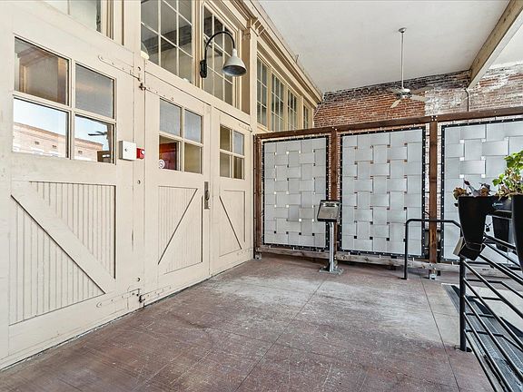 2nd image of 413 S Main St APT 206