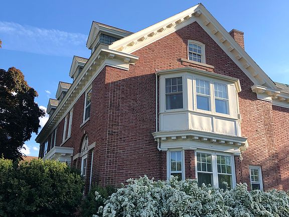 4th image of 2773 N Maryland Ave #1