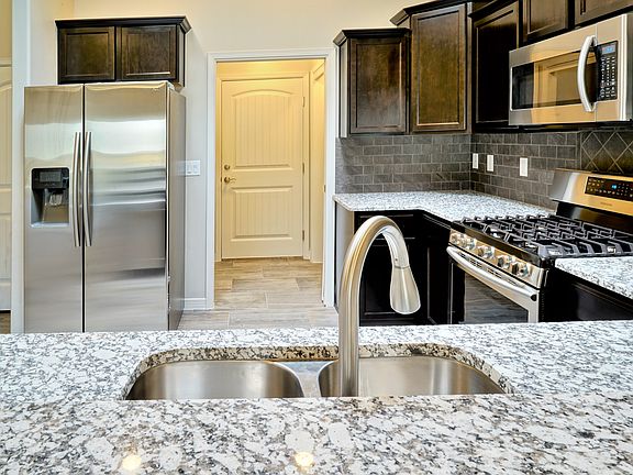 3rd image of 4430 Levante Dr