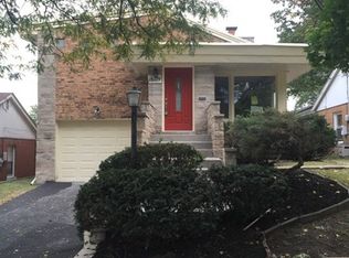 18119 Wildwood Ave, Lansing, IL 60438