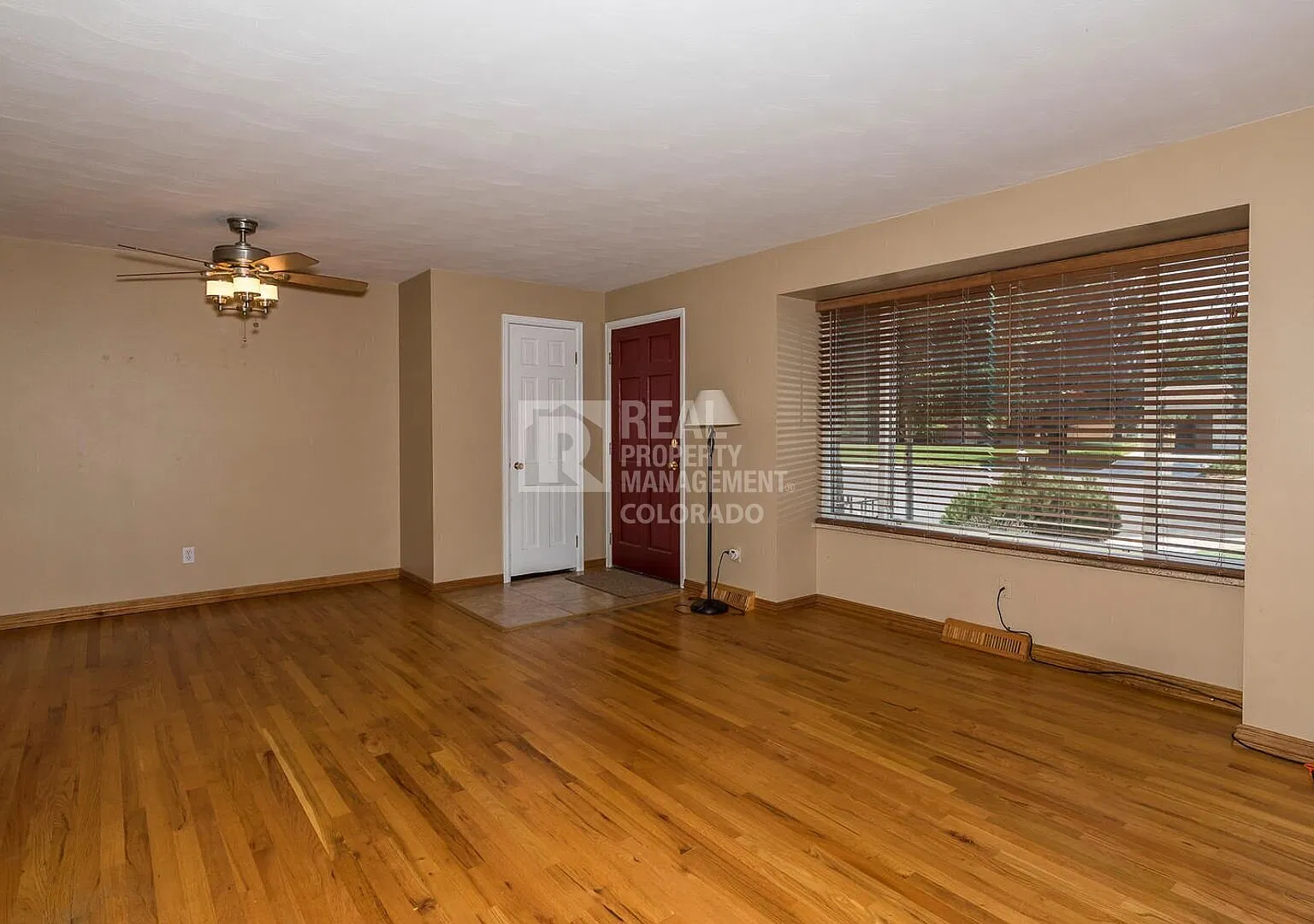 Spacious 4-Bedroom Home with Finished Basement & Fenced Yard — Photo 4