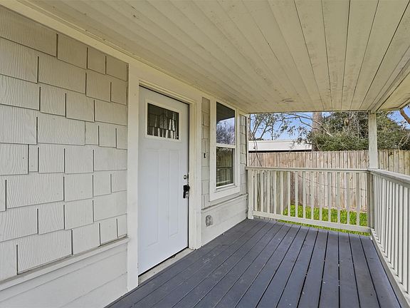 3rd image of 5715 Enid St