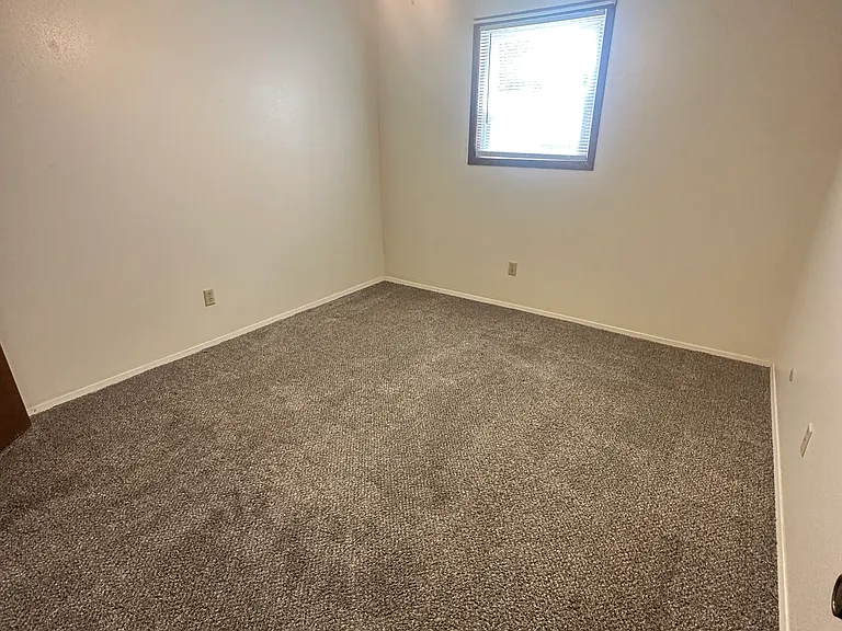 1120 Hancock Dr #5 — Photo 7