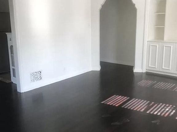 5th image of 128 S Camden Dr APT 203