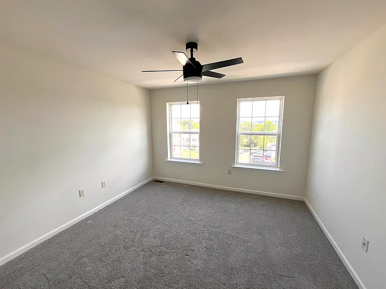 535 Marion Rd — Photo 14