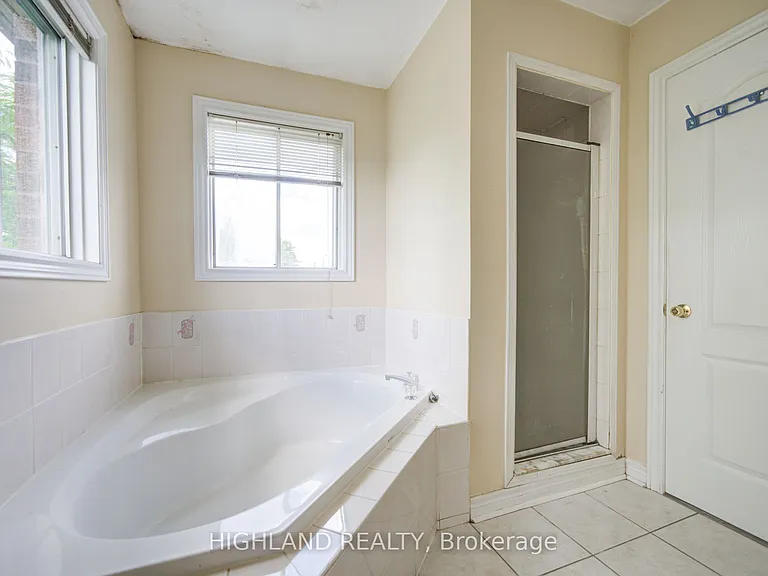 5327 Landsborough Ave #UPPER LEVEL — Photo 22