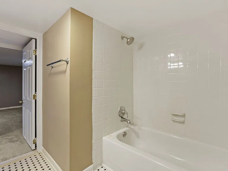 4411 Reamy Dr — Photo 5