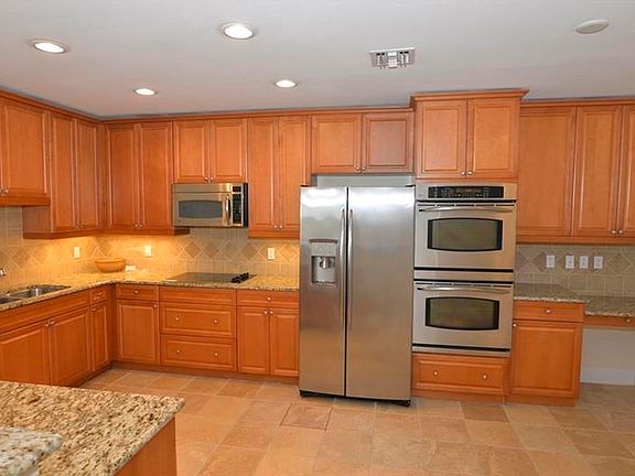 5th image of 2305 Edgewater Dr APT 1706