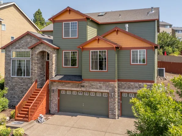 13061 SE Meadehill Ave, Happy Valley, OR 97086