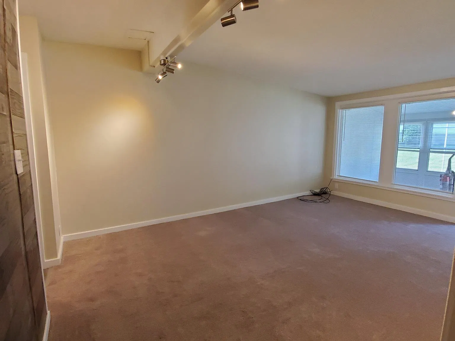 80 Foster St — Photo 3