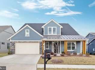 111 Walleye Ct, Lake Frederick, VA 22630