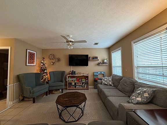 4th image of 2428 E University Dr APT 807