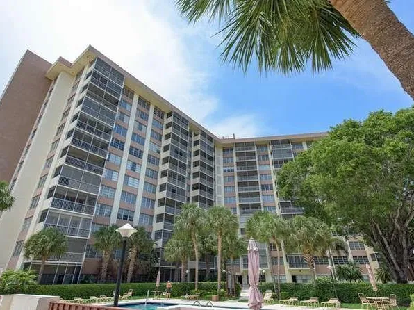 10777 W Sample Rd APT 910, Pompano Beach, FL 33065