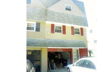 1736 N Hills Dr, Norristown, PA 19401
