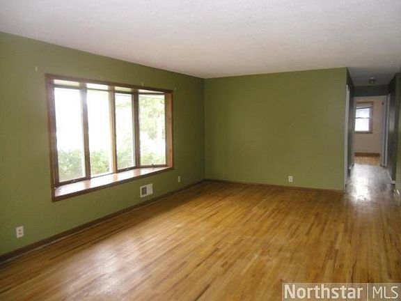 2nd image of 6901 Hartkopf Lane