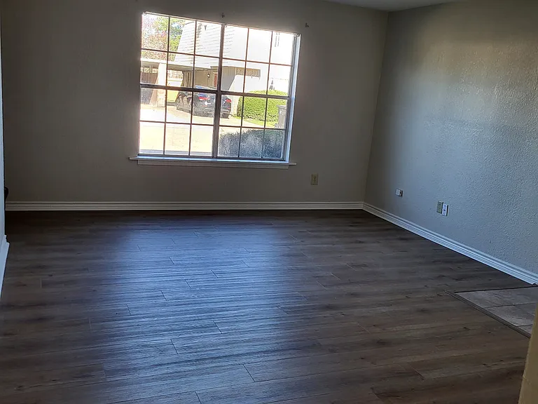 4150 Crow Rd #17 — Photo 3
