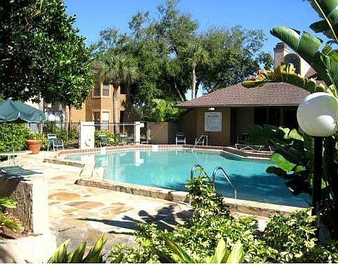 4th image of 2917 Antique Oaks Cir APT 20