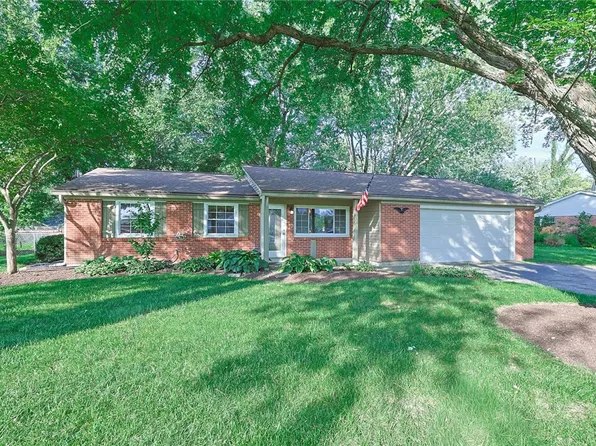 1593 Kensington Dr, Bellbrook, OH 45305