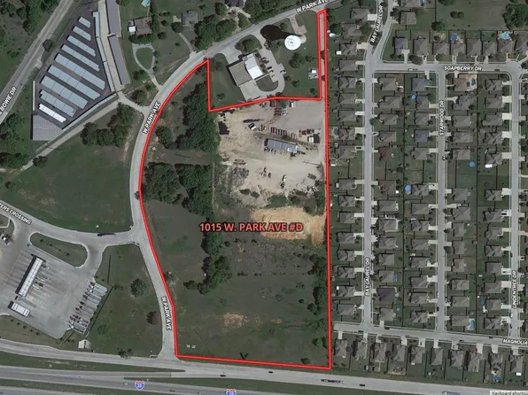 1015 W Park Ave #D, Weatherford, TX 76086