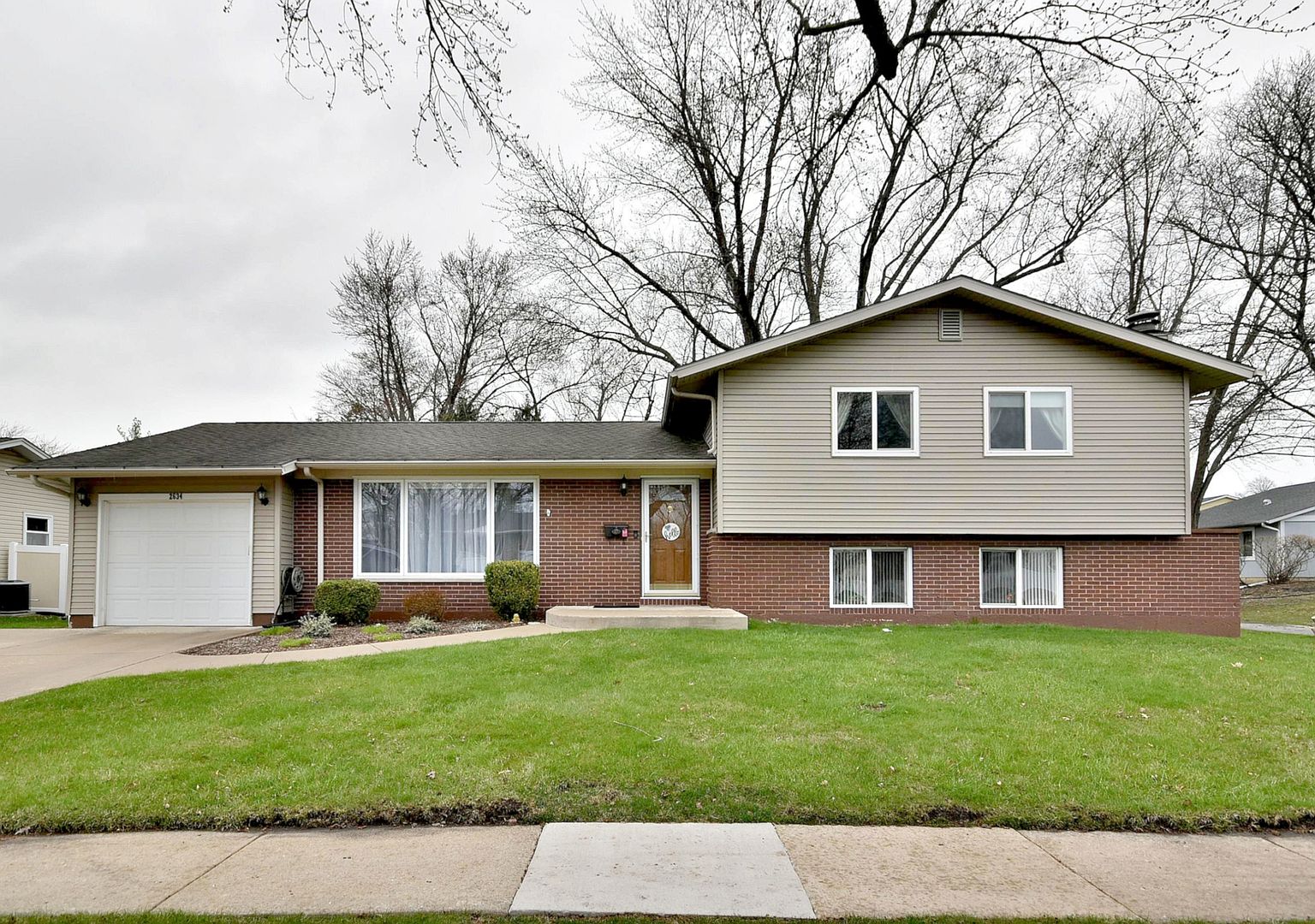 2634 Woodridge Dr, Woodridge, IL 60517 Zillow