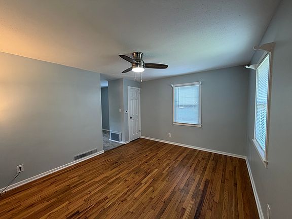 4th image of 37 Waddell Rd #37
